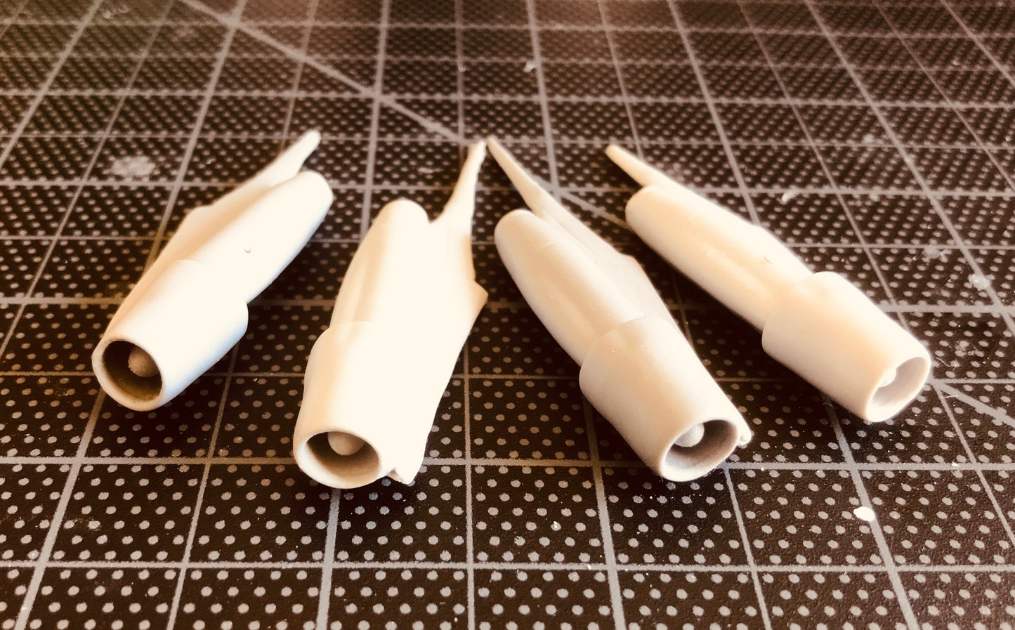 707Q 1:144 Scale